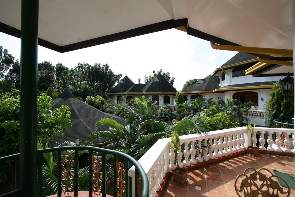 Dolce Vita Hotel 30/50