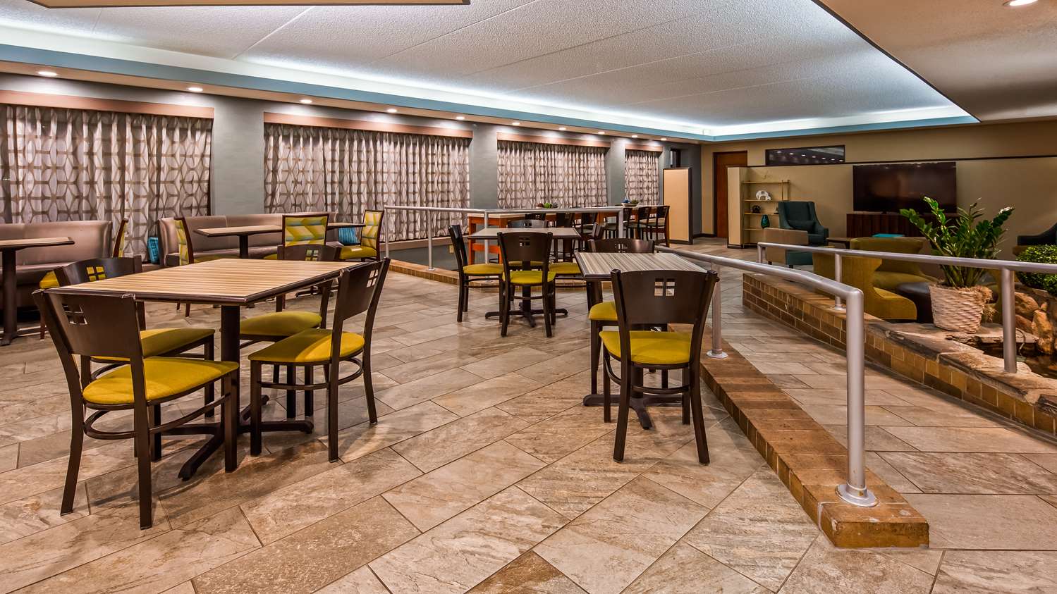 Best Western Warren Hotel 15/25