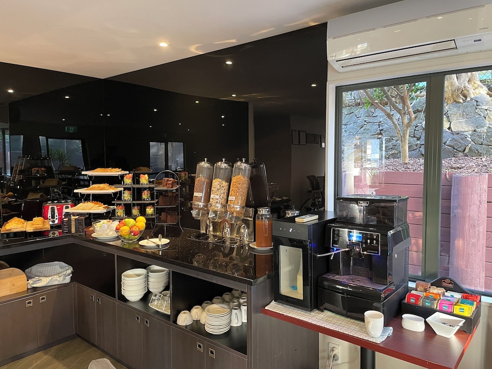 Edit Auckland Greenlane 38/62