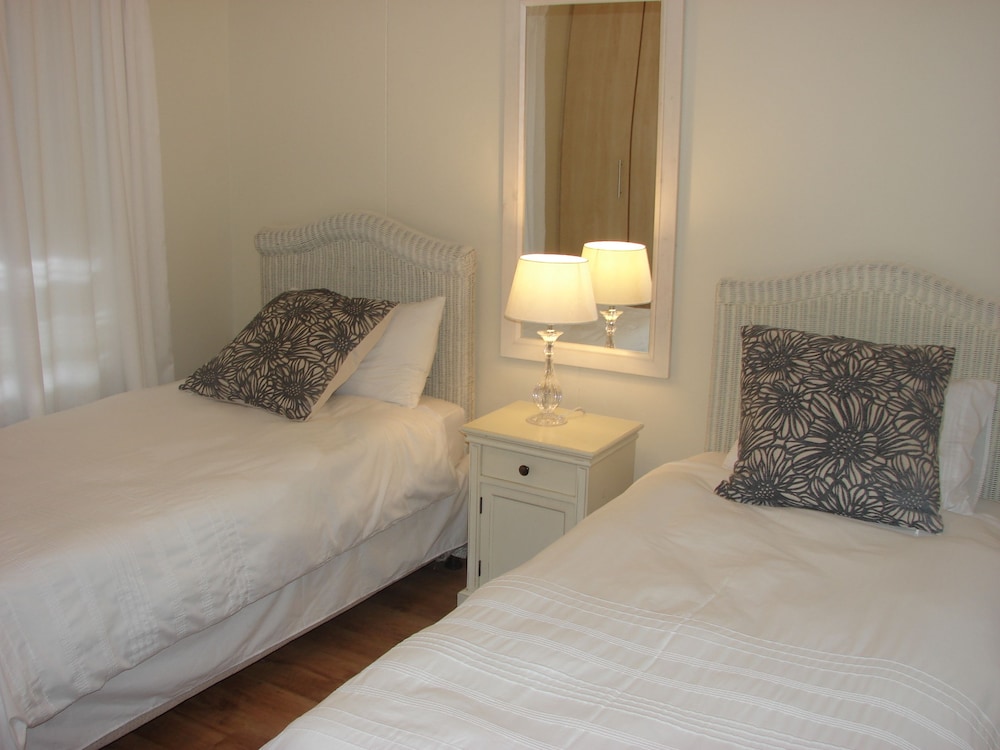 2 BEDROOMS, FAMILY, APARTMENT