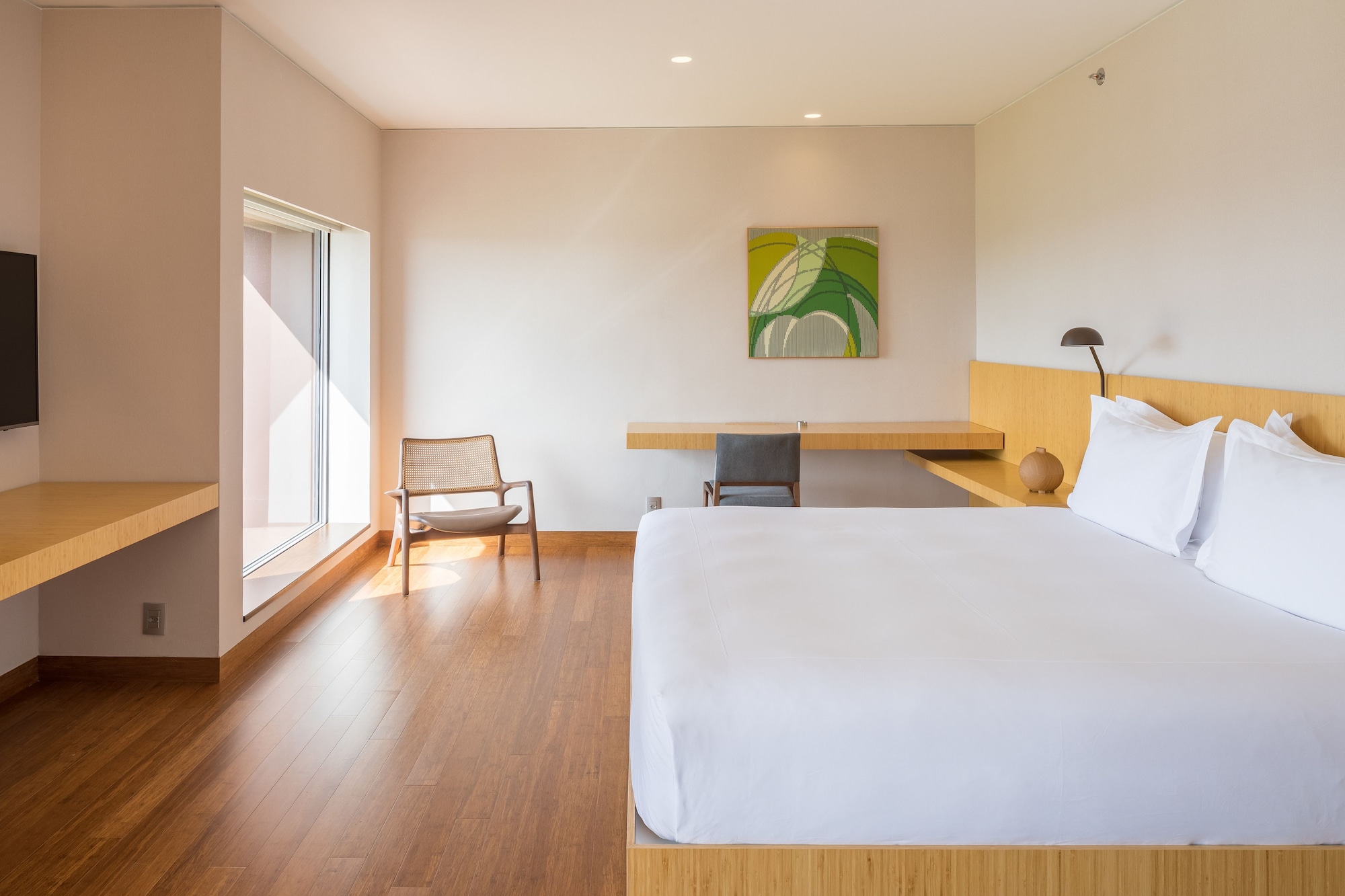 DELUXE, SUITE, KING BED, HOT TUB