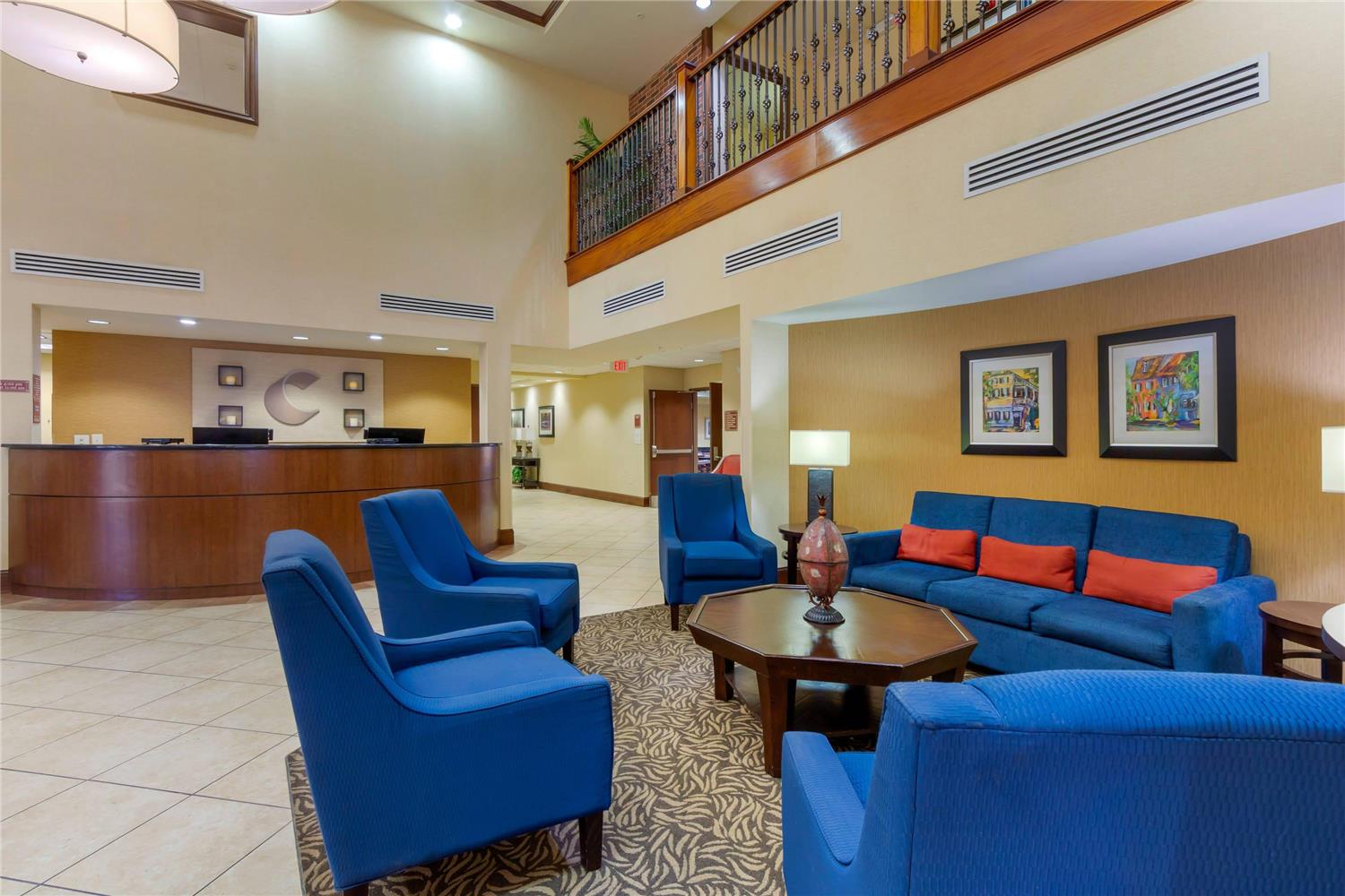 Comfort Suites West of The Ashley 27/46