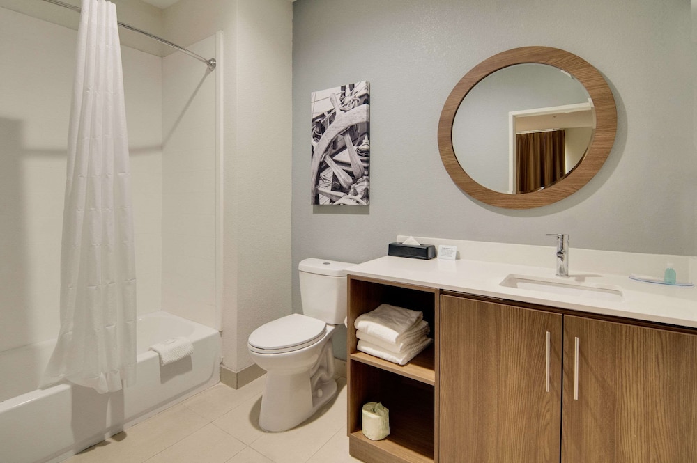 MainStay Suites Dallas Northwest - Irving 64/66