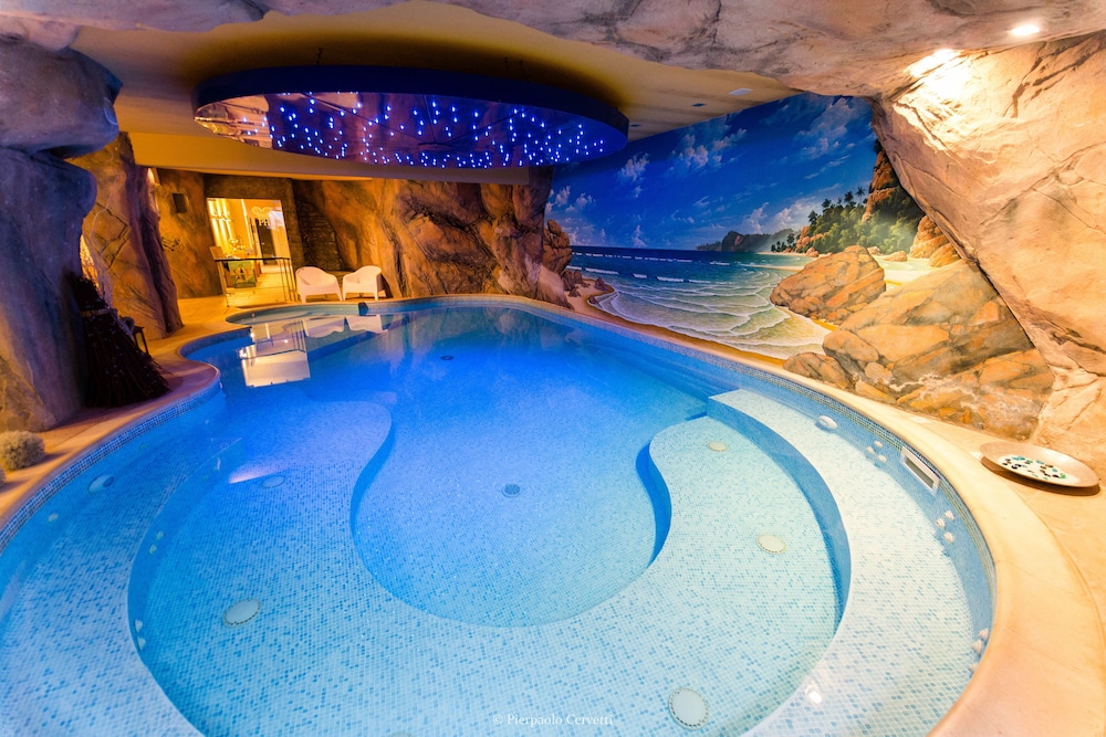 Paradise Hotel and Wellness 31/49