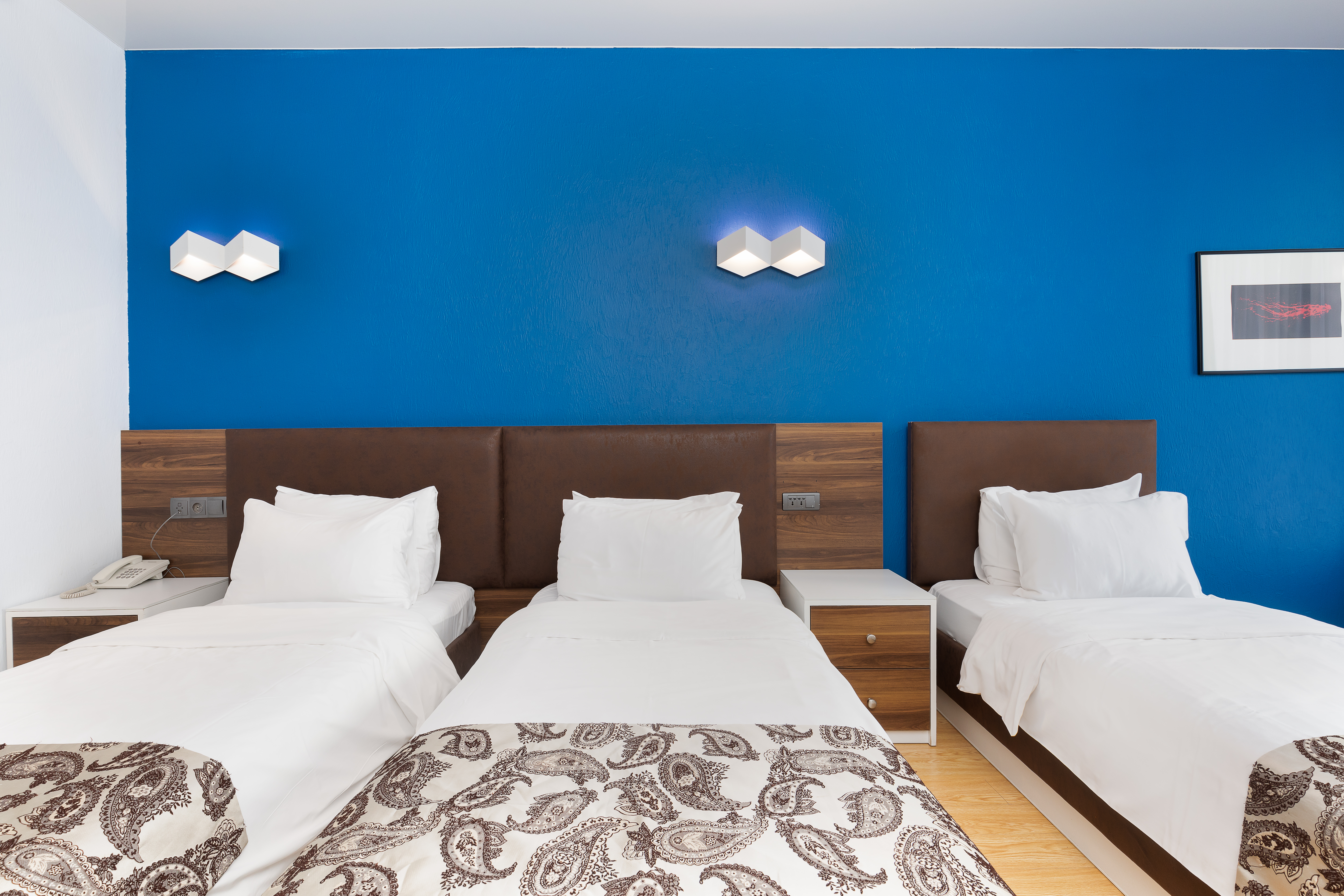 غرفة قياسية ثلاثية، Iveria Inn Tbilisi 3/7