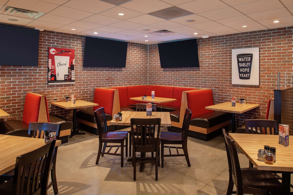 Hilton Garden Inn Kansas City Airport 38/51