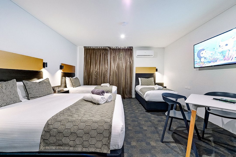 Cbd Motor Inn 8/31