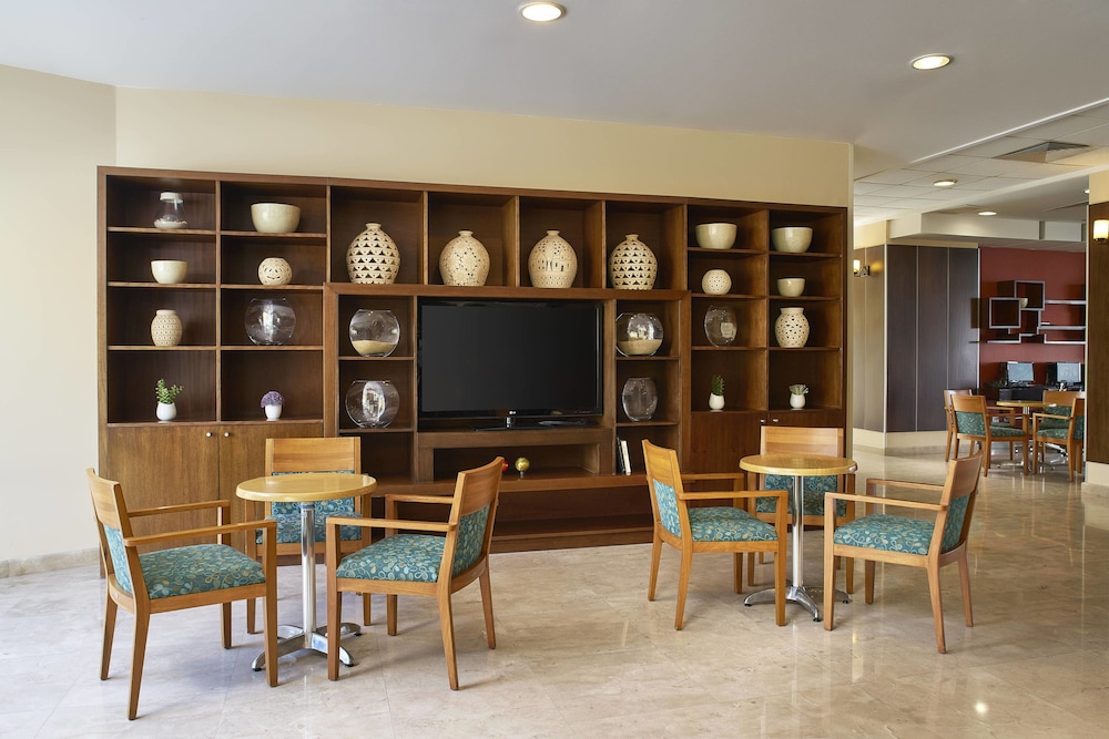 Fairfield Inn By Marriott Los Cabos 44/48