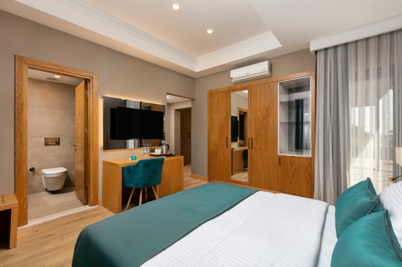 Pukka Boutique Hotel 8/25