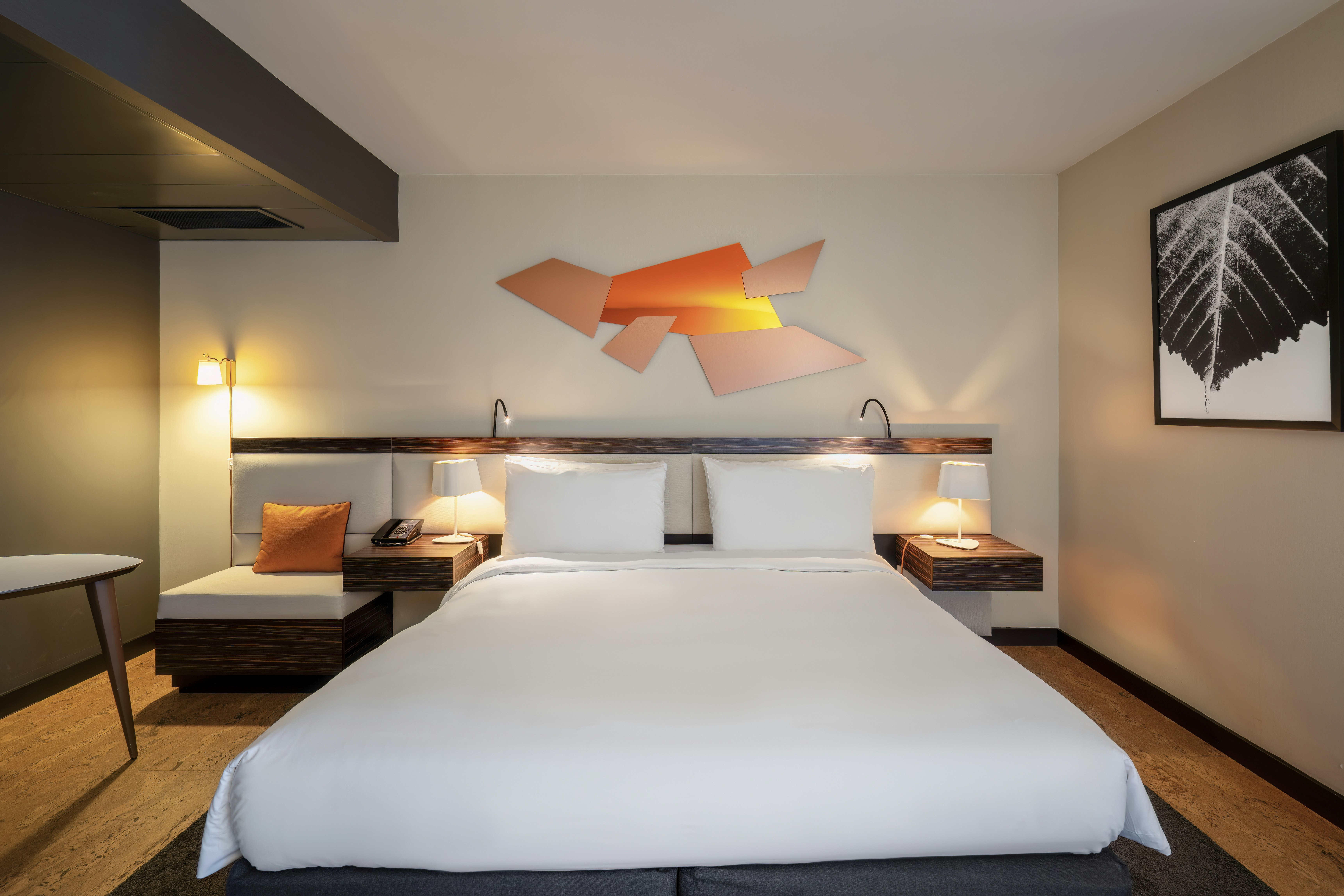 1 BEDROOM, SUITE, KING BED, TERRACE