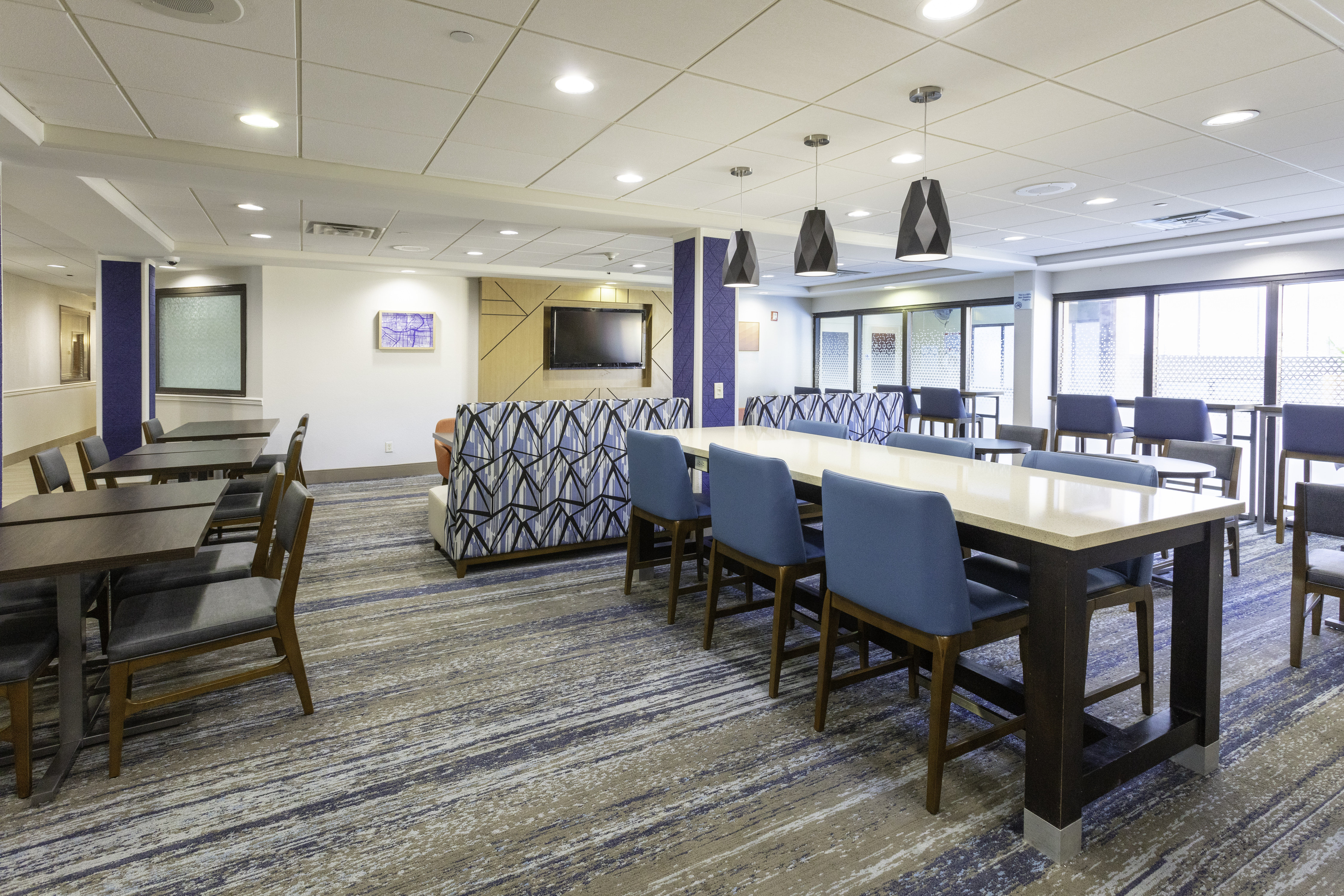Holiday Inn Express Suites Jacksonville Airport 50/63