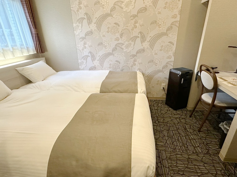 S.Training Center Hotel 35/58