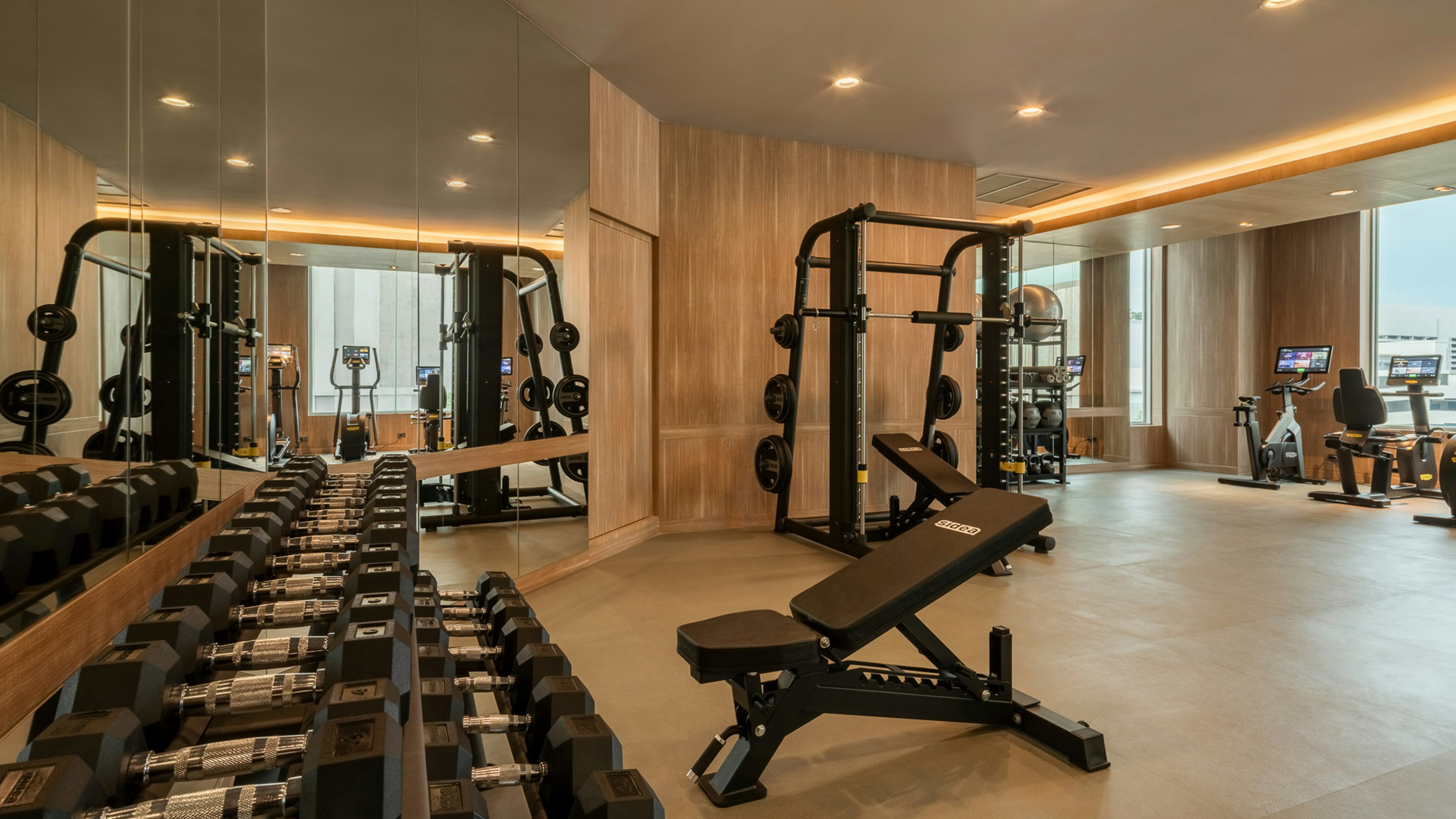 Holiday Inn Pattaya Hotel 44/83