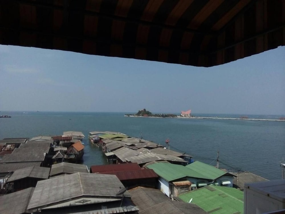 Seaview Hotel Sriracha 61/68