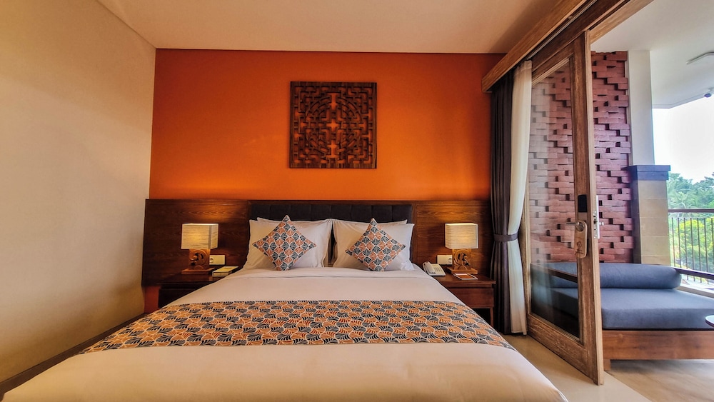 Kahayana Suites 4/47