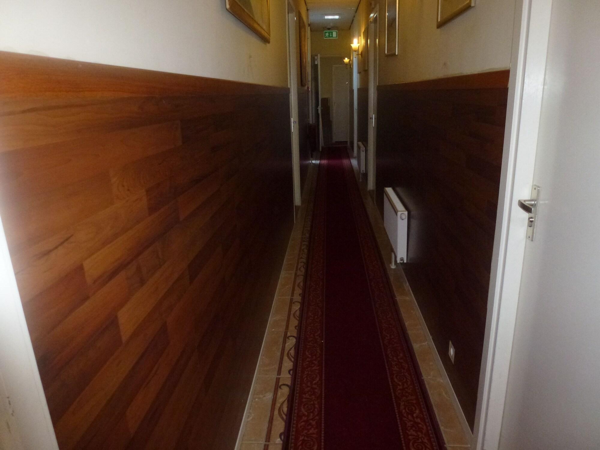 Hotel Isis 19/50