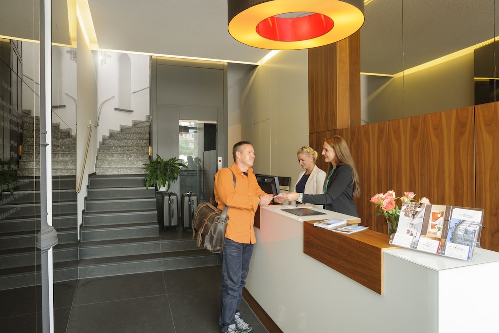 HOTEL AUGUSTINER TOR 7/55