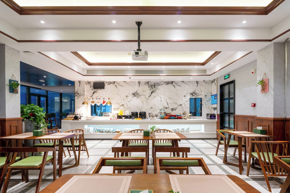 Nostalgia Hotel (Shanghai Fudan University) 42/50