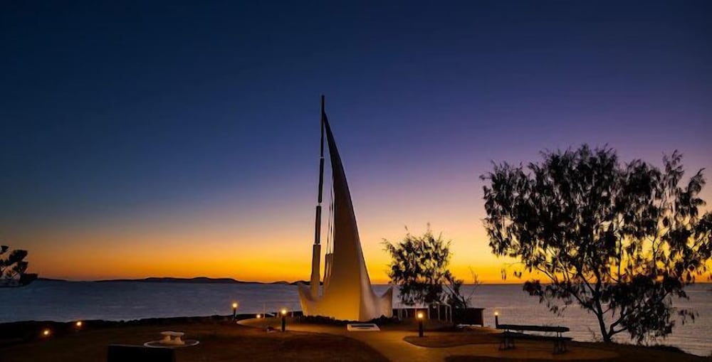 Emu Park Beach Resort 42/63
