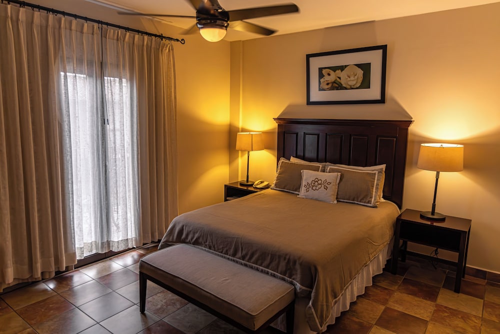 Cubita Hotel Boutique Resort & Spa 10/25