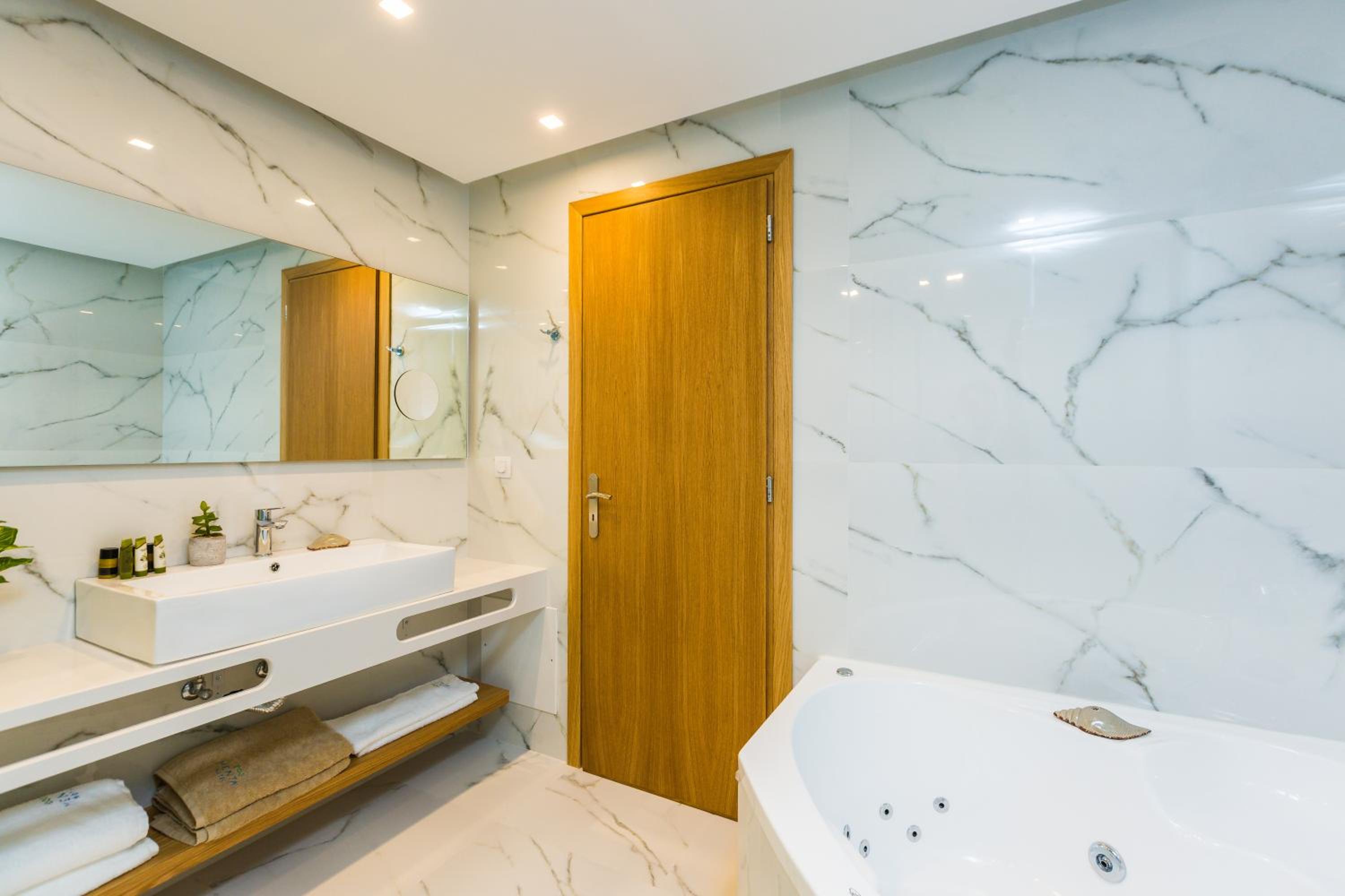 جناح ديلوكس بجاكوزي، Menta City Boutique Hotel 8/8