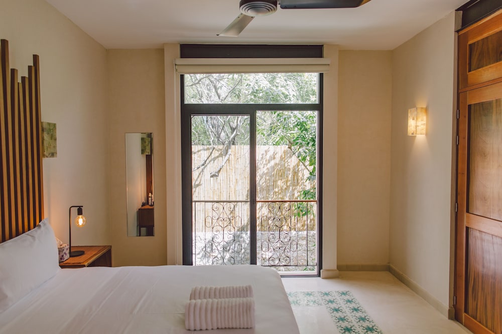 TreeHouse Boutique Hotel 9/50