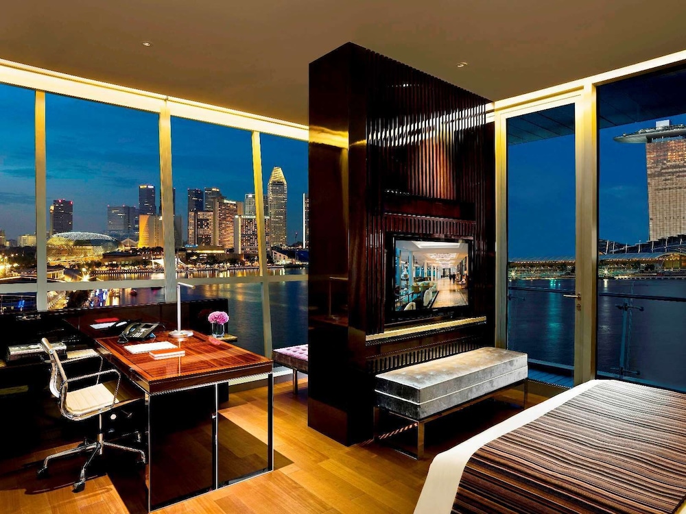 The Fullerton Bay Hotel Singapore 58/79
