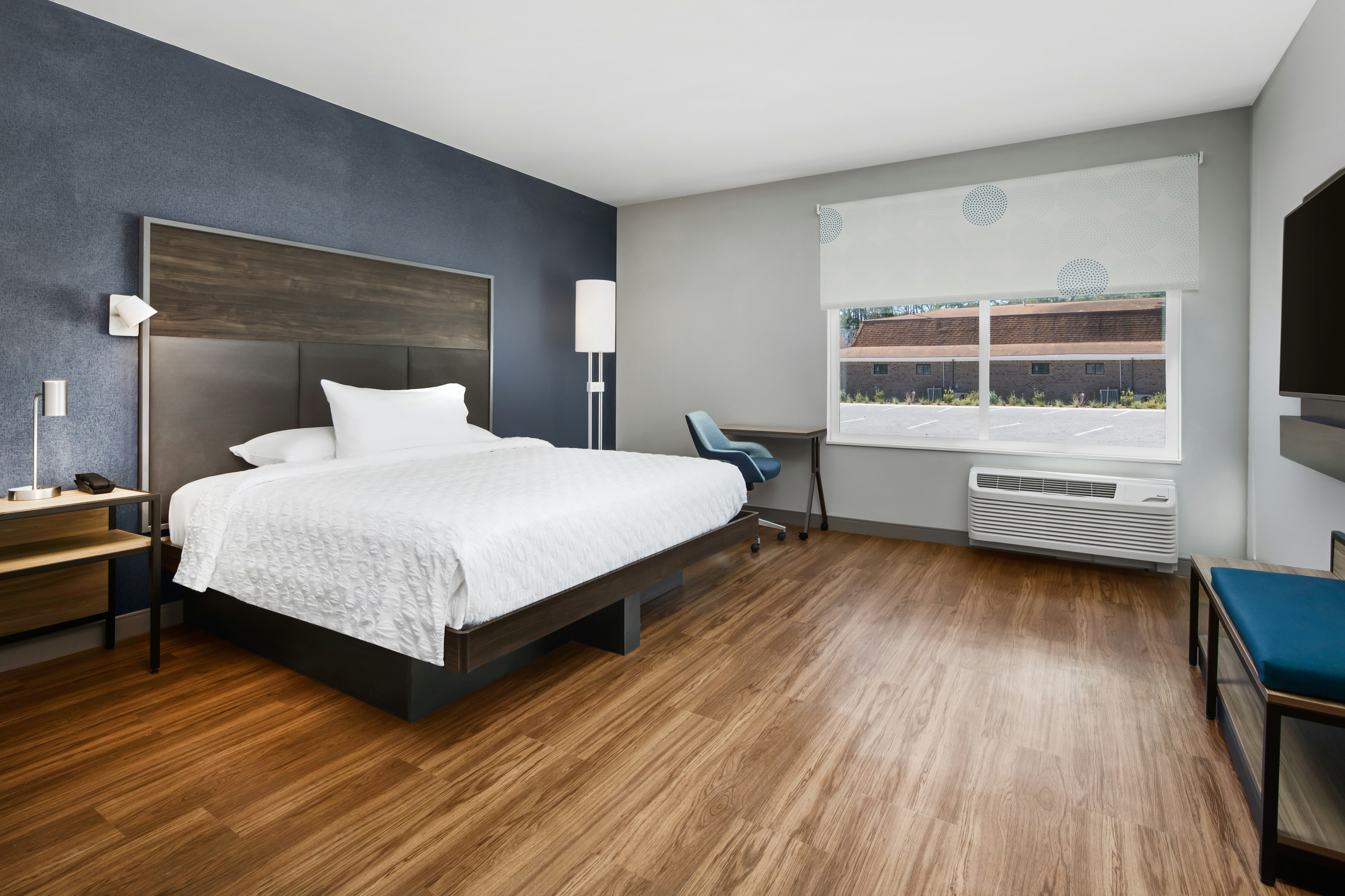 ROOM, KING BED, ACCESSIBLE