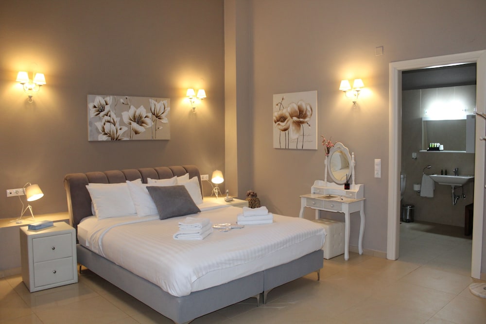 Pictures Suites 2/23