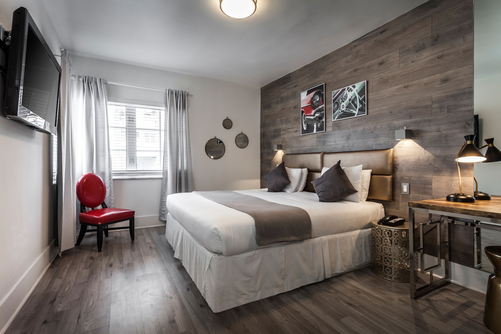 PREMIUM, SINGLE, KING BED