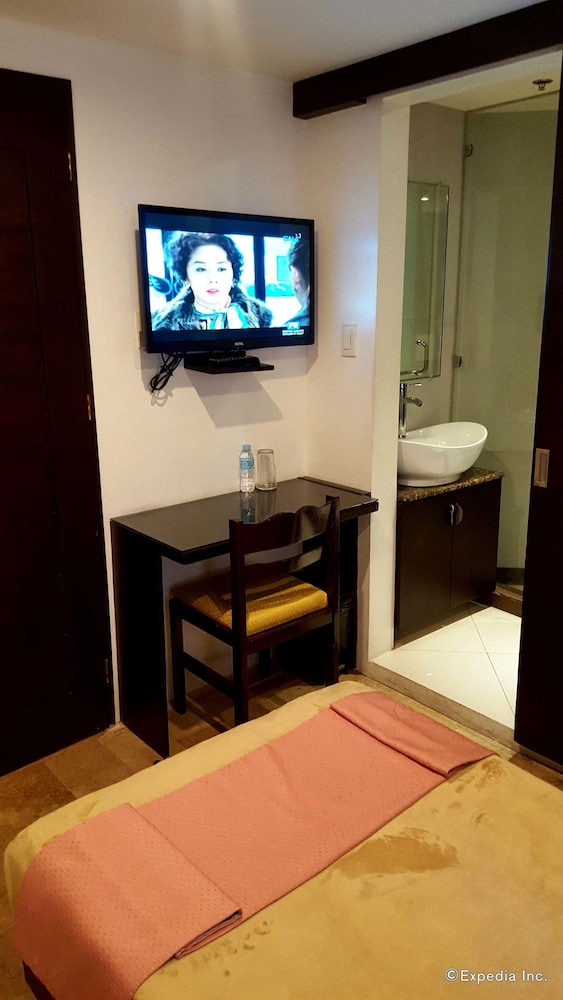 Zen Rooms Makati Amorsolo 2/59