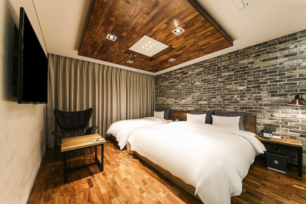 Yeoubi Hotel 18/61