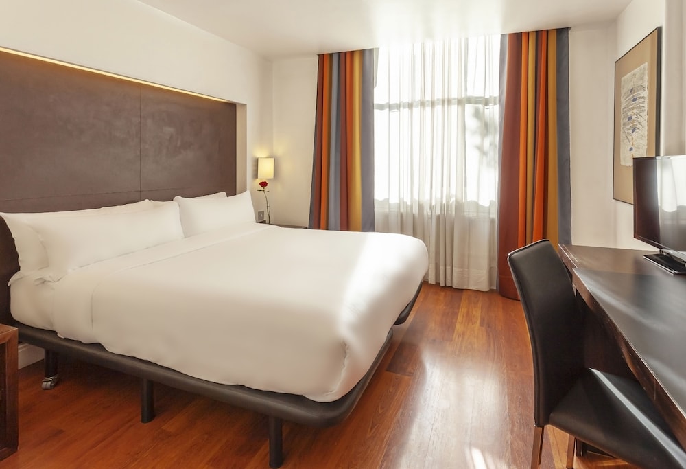 EXECUTIVE, DOUBLE BED