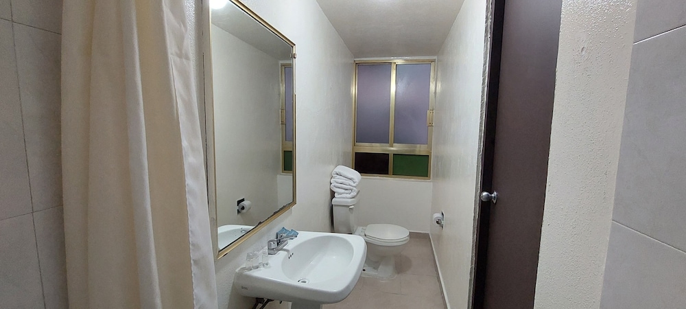 Hotel Senorial 25/28