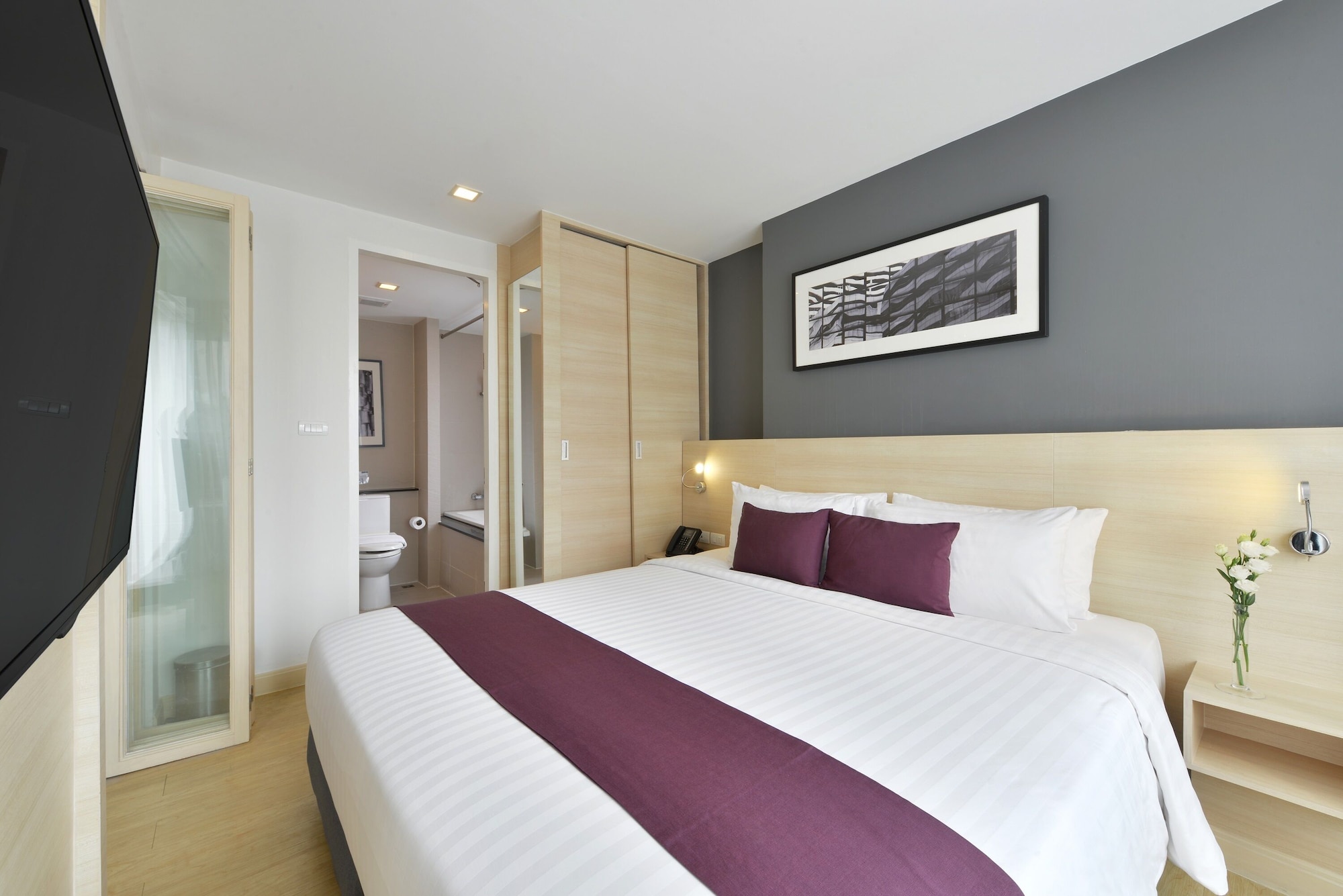 2 BEDROOMS, EXECUTIVE, FAMILY