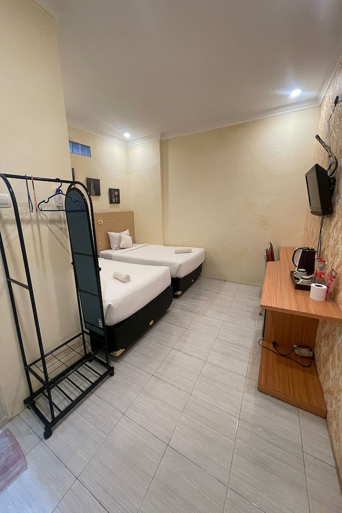 OYO 2055 Perdana Kasih 29/50