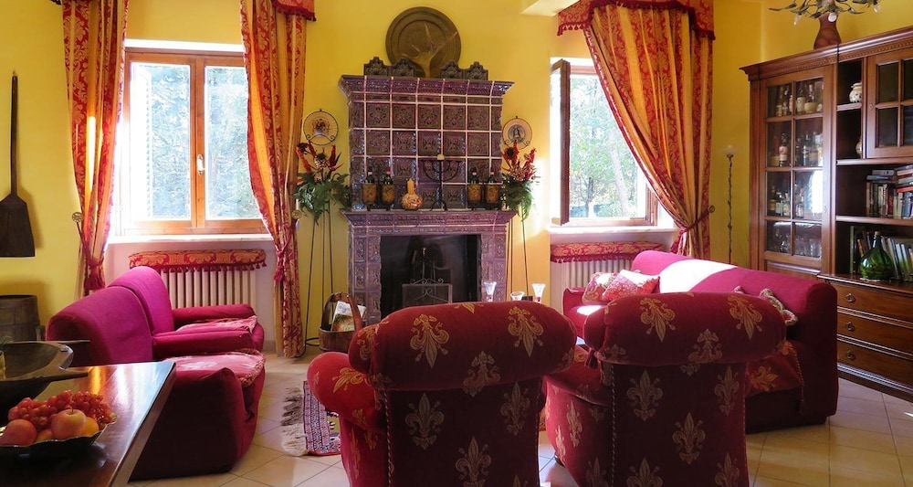 Villa Sant' Uberto Country Inn 26/65