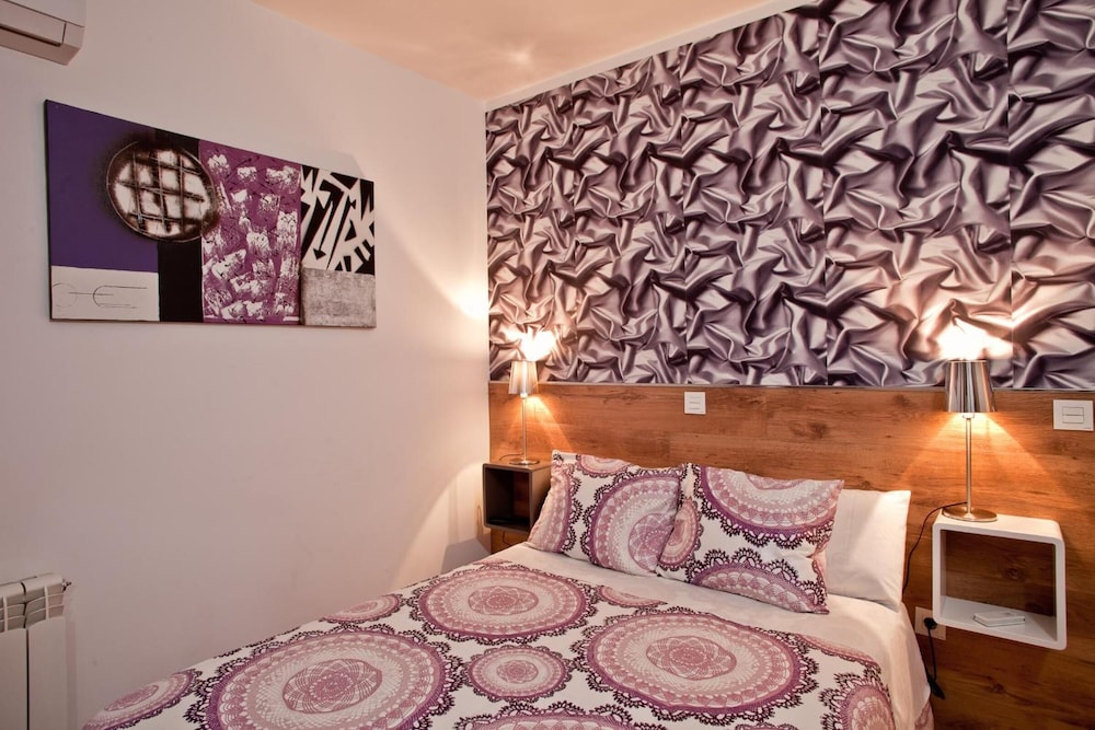 Hostal Victoriano 23/90