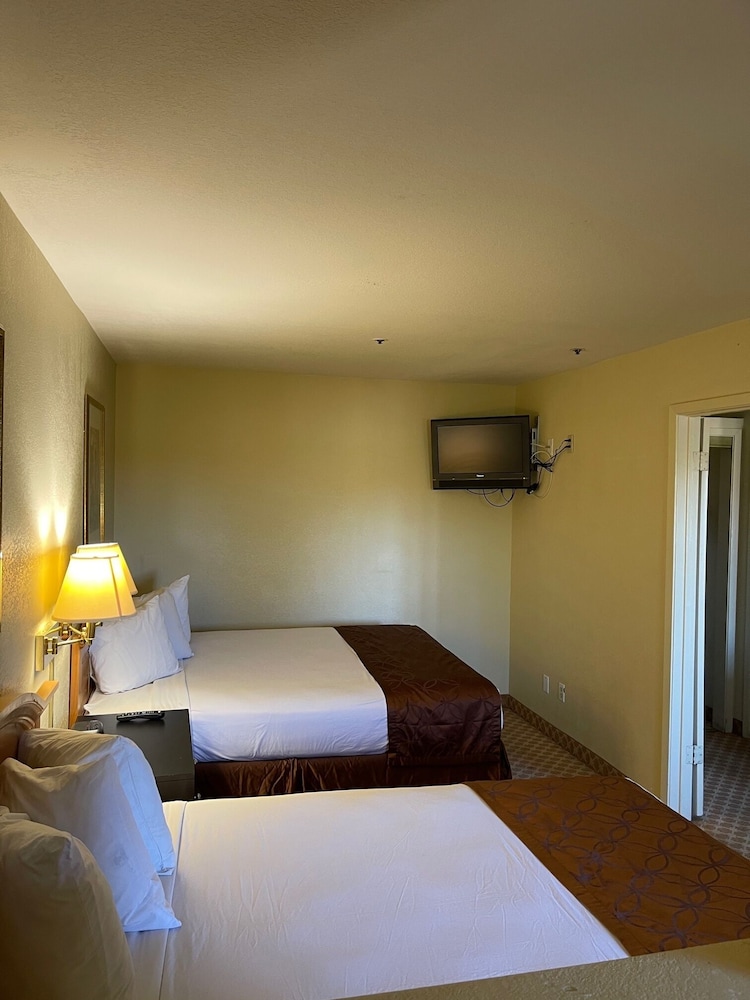 Motel6 Tempe, AZ – Elliot Road 16/40