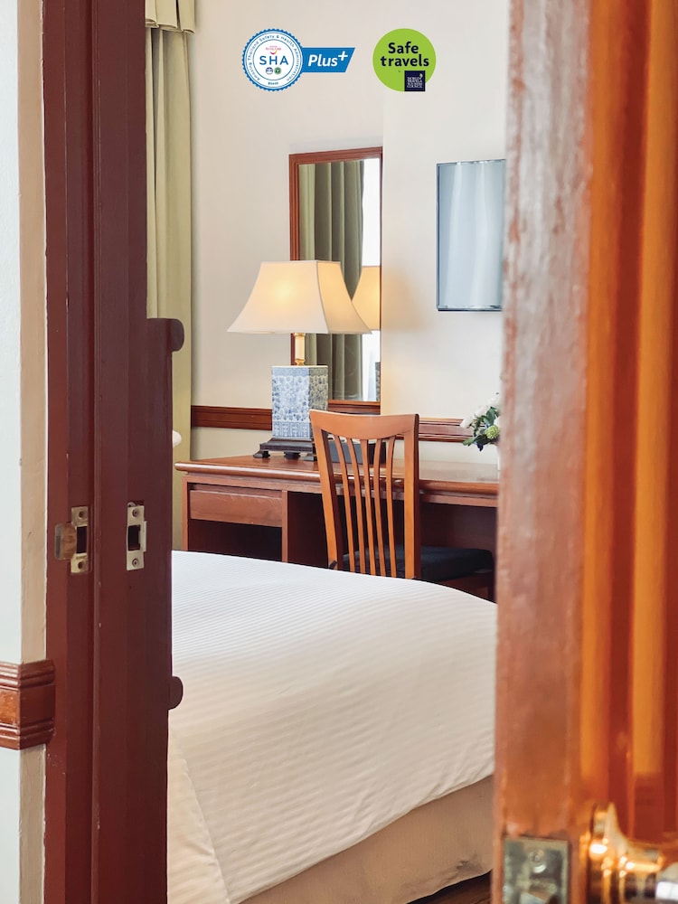 Royal Phuket City Hotel 32/90
