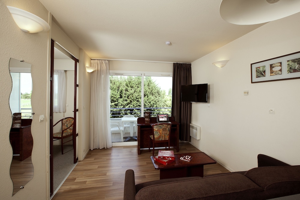 RESIDENCE LES JARDINS DU LAC CERISE HOTELS AND RESIDENCES 28/50