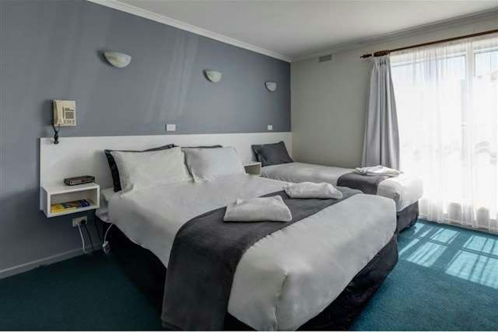 CENTRAL MOTEL PORT FAIRY 3/5