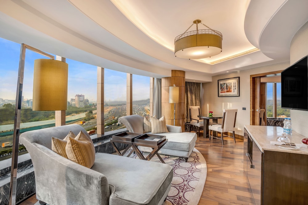 The Leela Ambience Gurugram Hotel And Residences 43/80