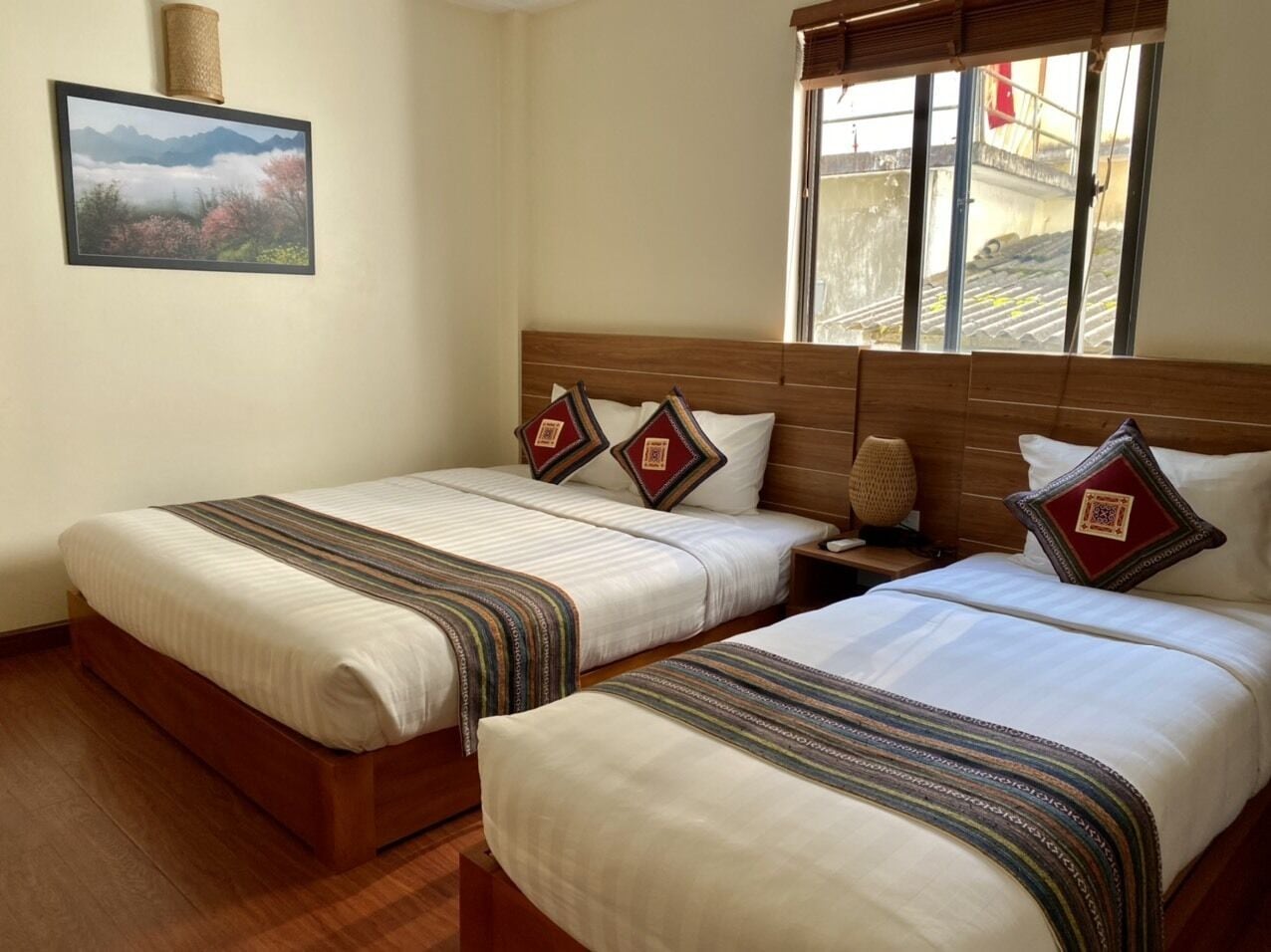SUPERIOR, DOUBLE OR TWIN BED
