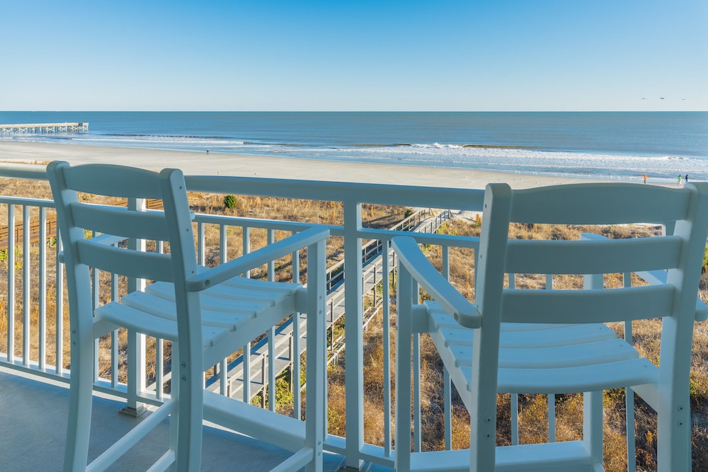 The Palms Oceanfront Hotel 4/33