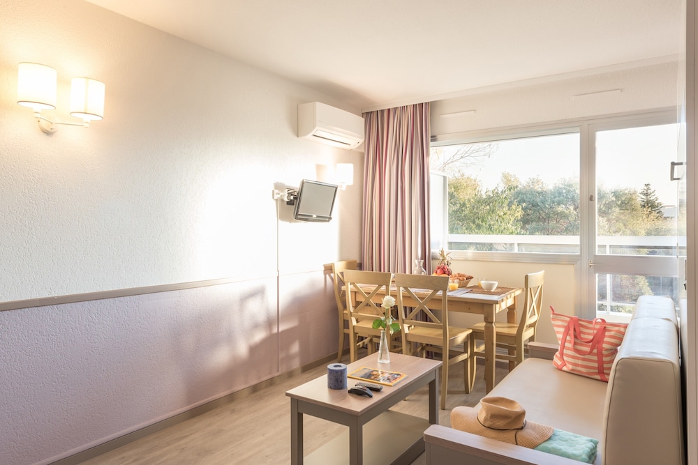 RESIDENCE LA ROSTAGNE 37/50