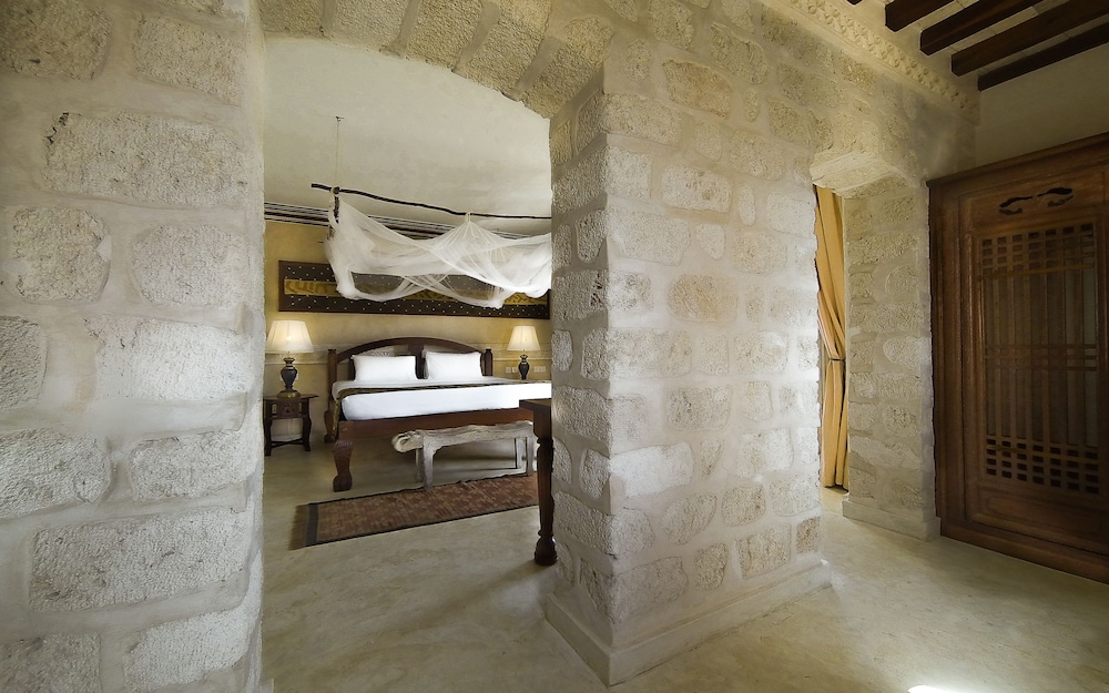 The Charming Lonno Lodge 48/50