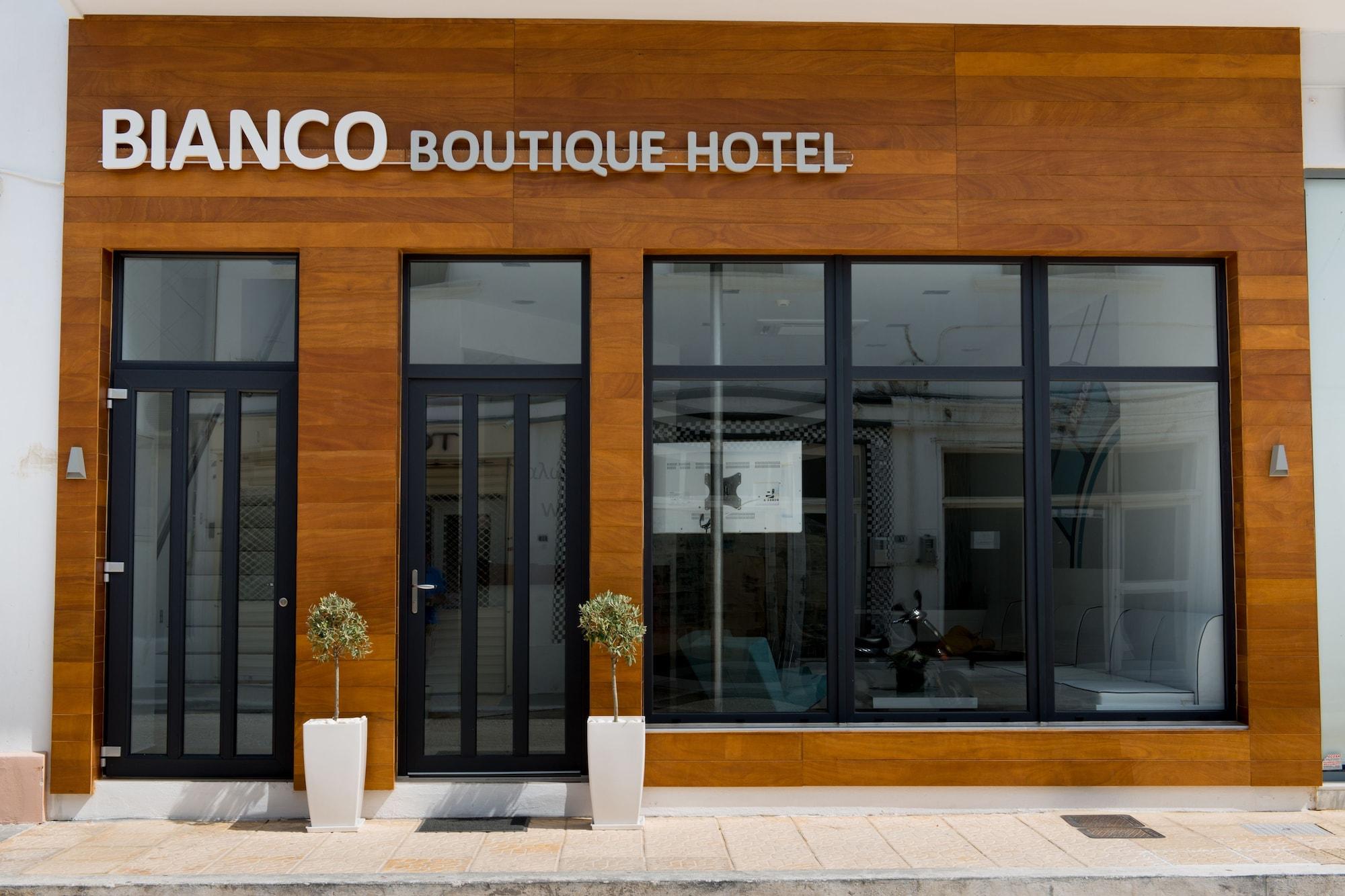 Bianco Hotel 4/49