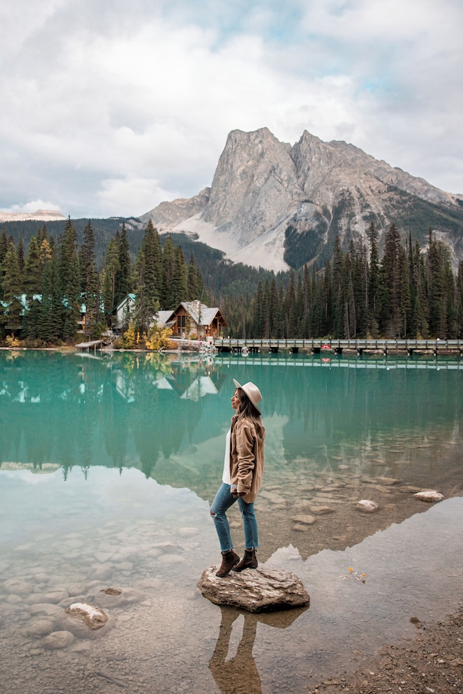 Emerald Lake Lodge 65/71