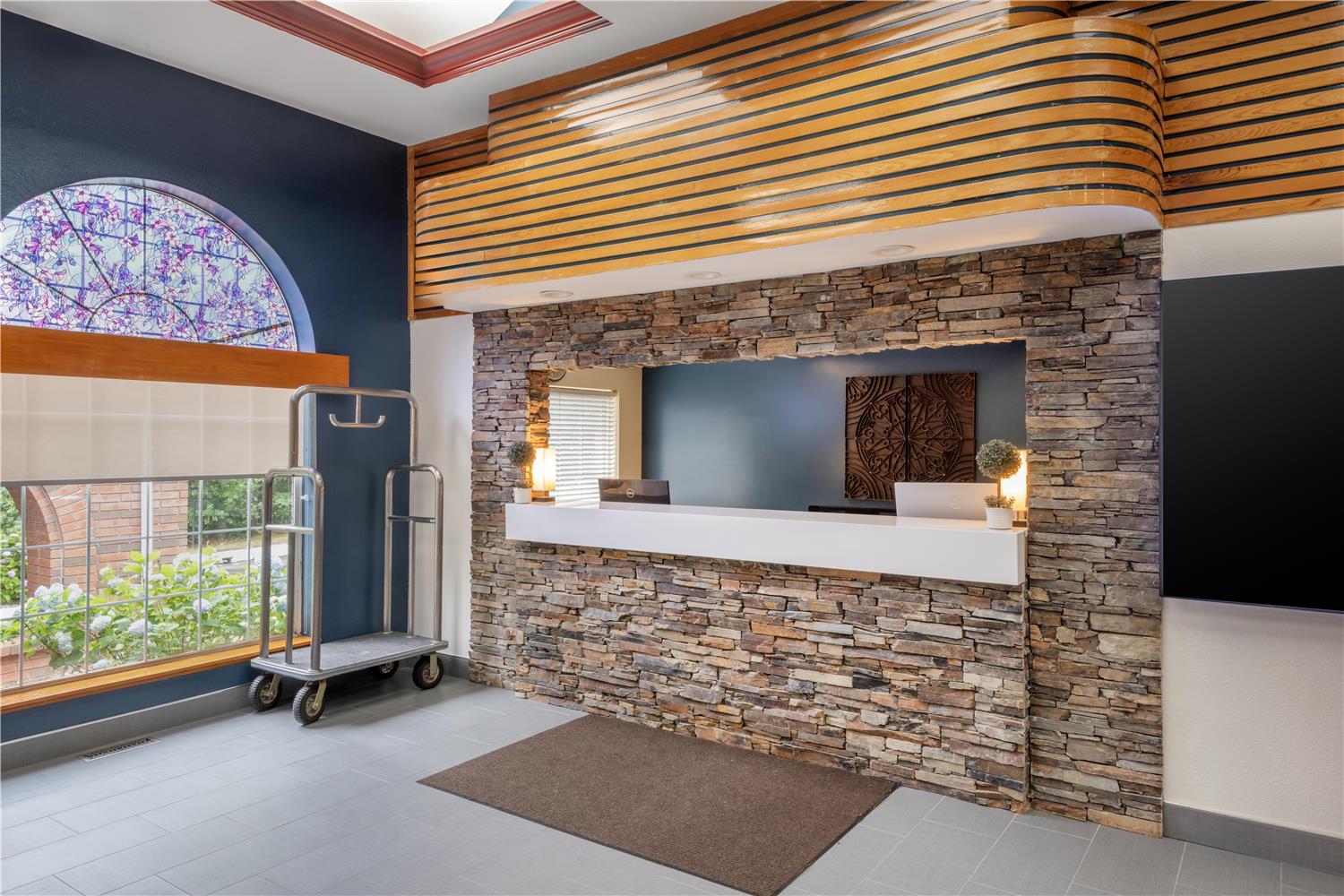 Best Western West Greenwich Inn 7/24